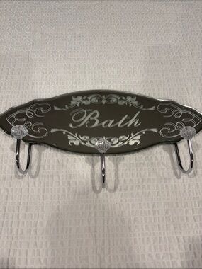 Homesense Mirrored Glass  'Bath'Towel  Rack with Crystal Accent Knobs